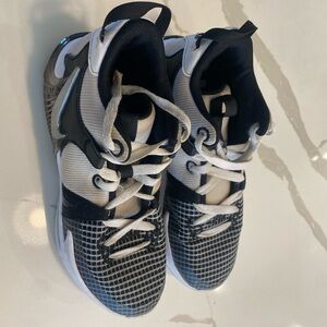 LeBron Nike whiteness 7